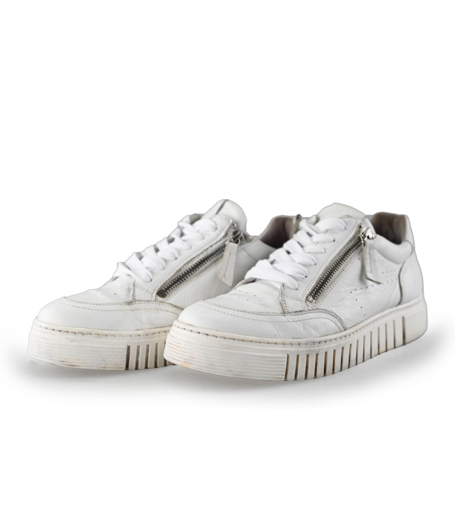 Aqa Sneakers
