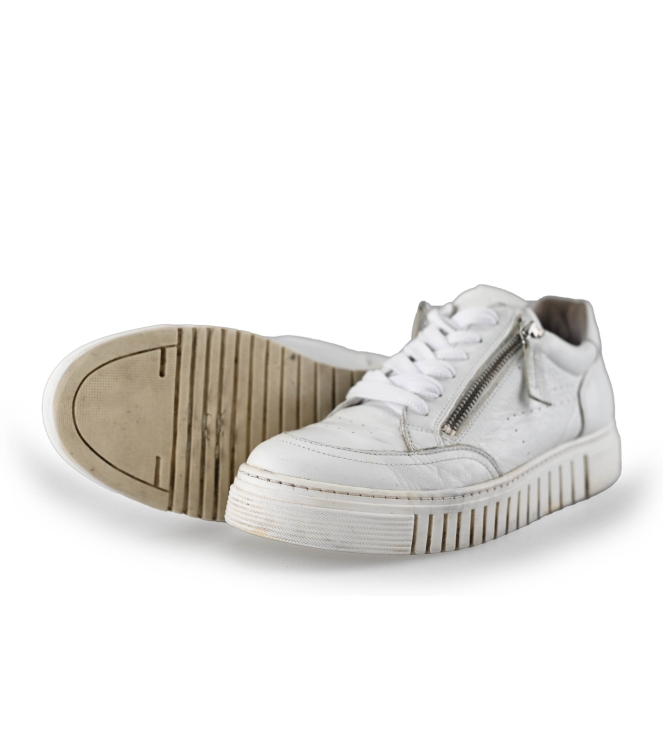 Aqa Sneakers