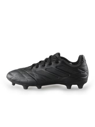 Adidas Voetbalschoenen Zwart 221986
 Maat 42½
 