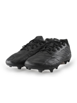 Adidas Voetbalschoenen Zwart 221986
 Maat 42½
 