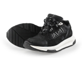 Giga Sneakers