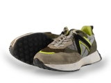 Giga Sneakers