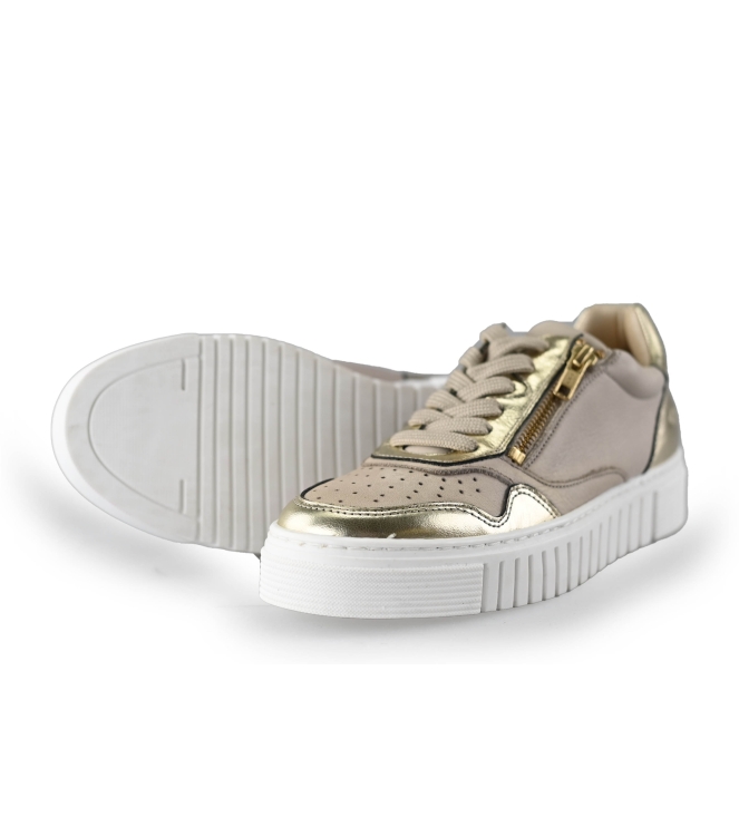 Aqa Sneakers