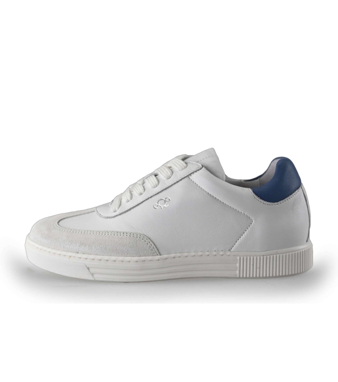 Aqa Sneakers