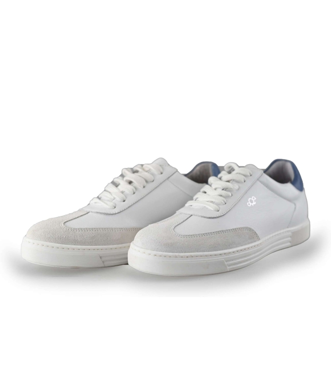Aqa Sneakers