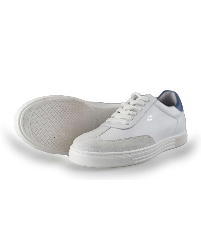 Aqa Sneakers