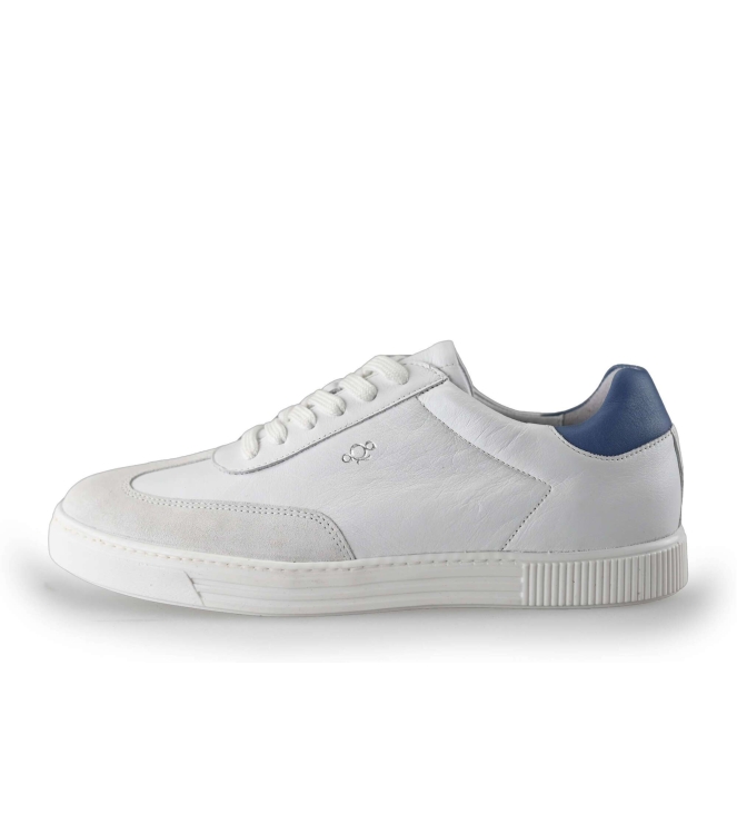 Aqa Sneakers