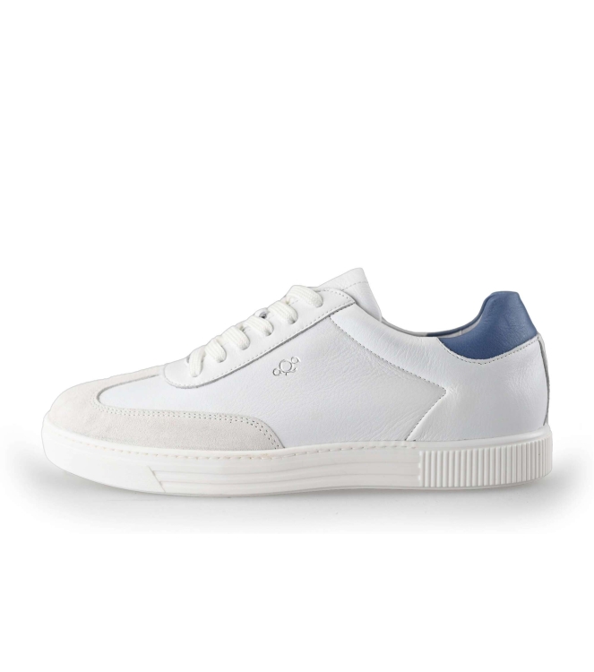 Aqa Sneakers