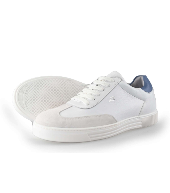 Aqa Sneakers