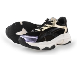 Giga Sneakers