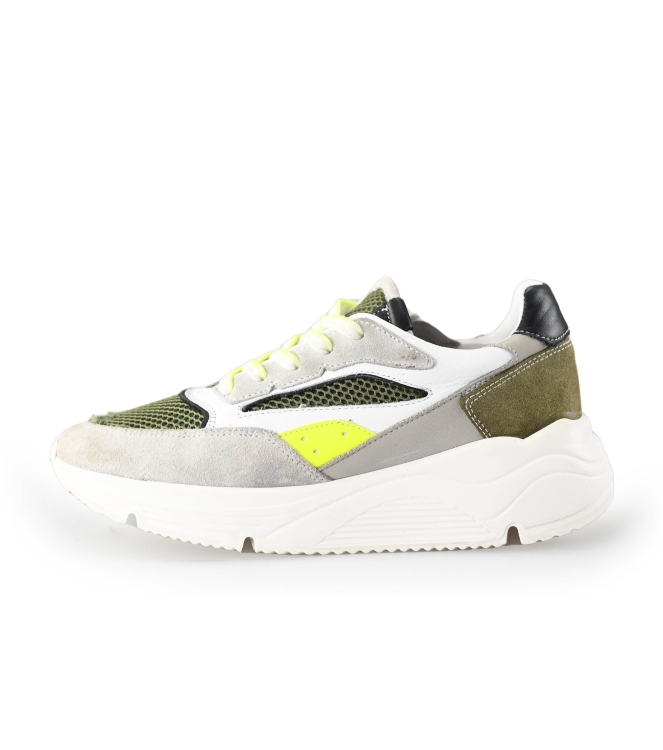 Giga Sneakers