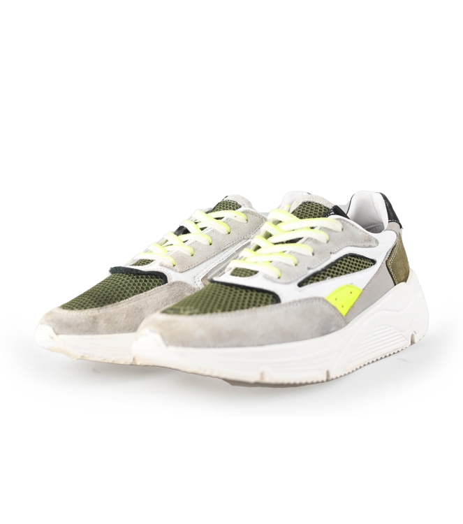 Giga Sneakers