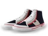Date Sneakers