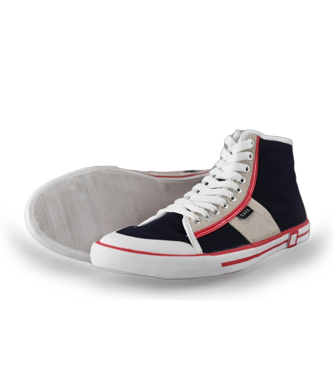 Date Sneakers