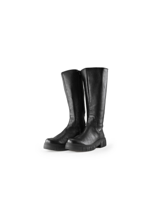  Ara Laarzen 226900
 [MAAT] 37
 