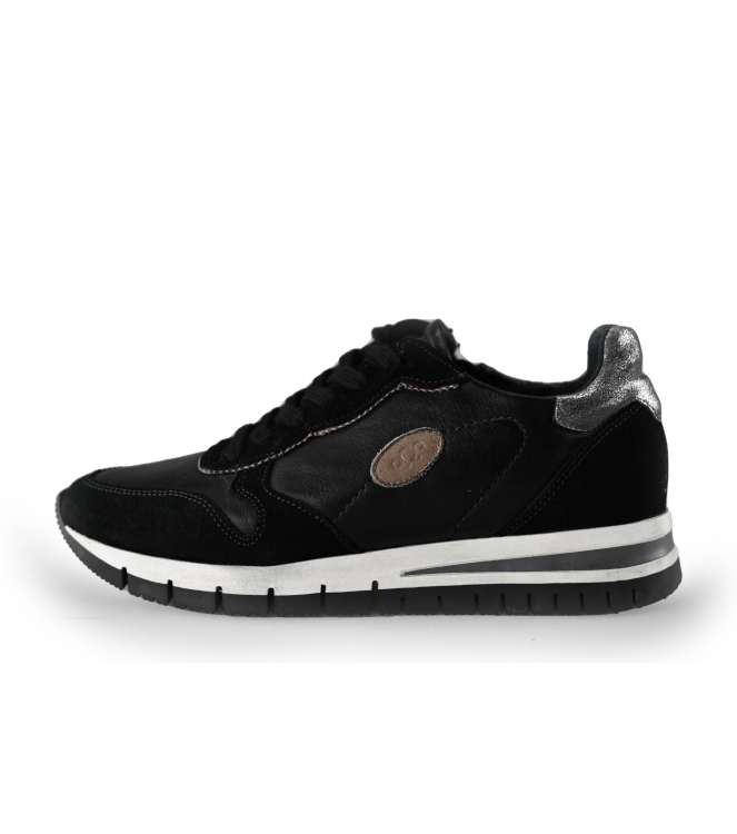 Aqa Sneakers