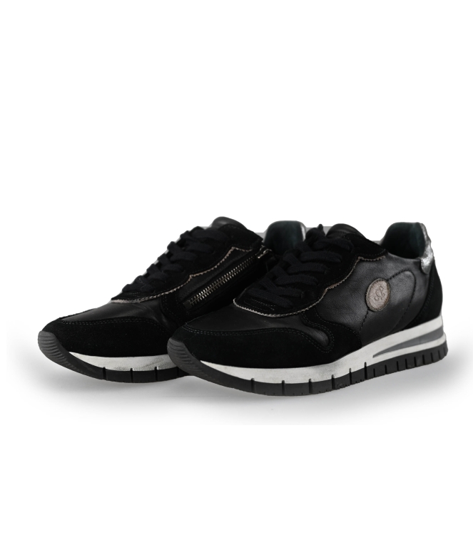 Aqa Sneakers