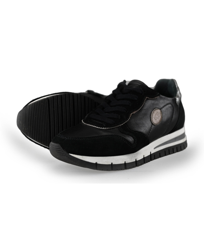 Aqa Sneakers