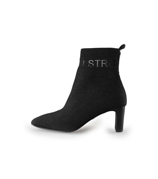 La Strada Pumps
