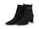 La Strada Pumps