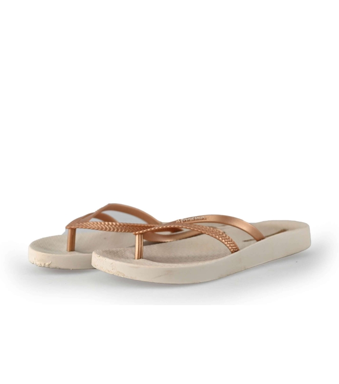 Ipamema Slippers