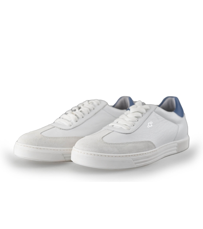 Aqa Sneakers