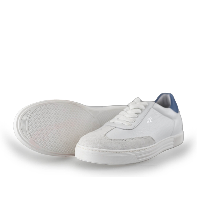 Aqa Sneakers