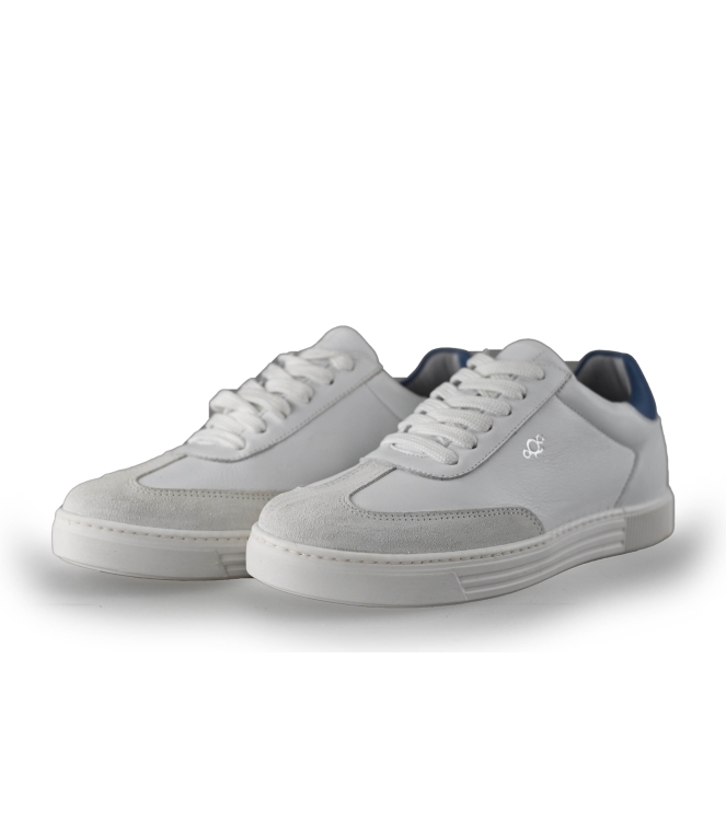 Aqa Sneakers