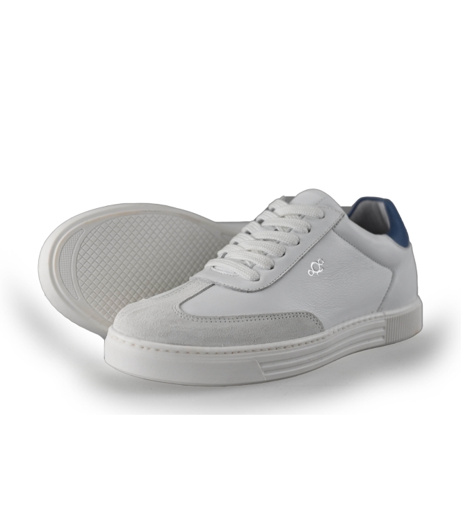 Aqa Sneakers