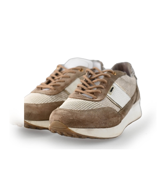 Maruti Sneakers