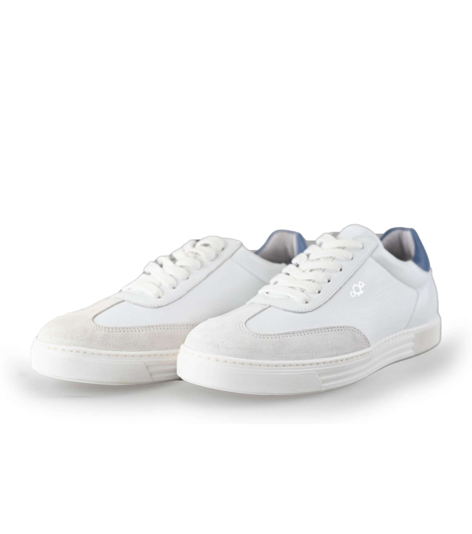 Aqa Sneakers
