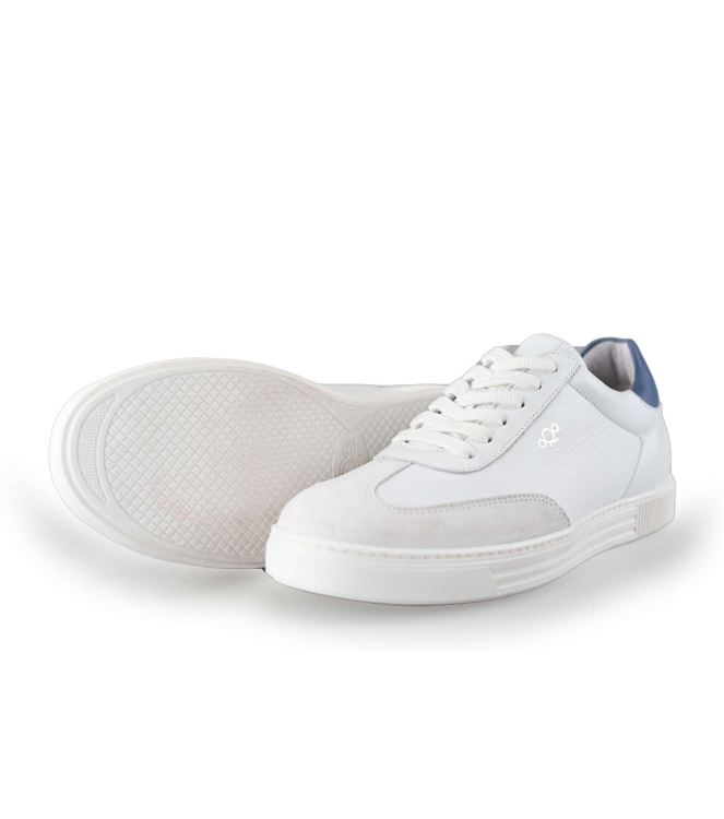 Aqa Sneakers