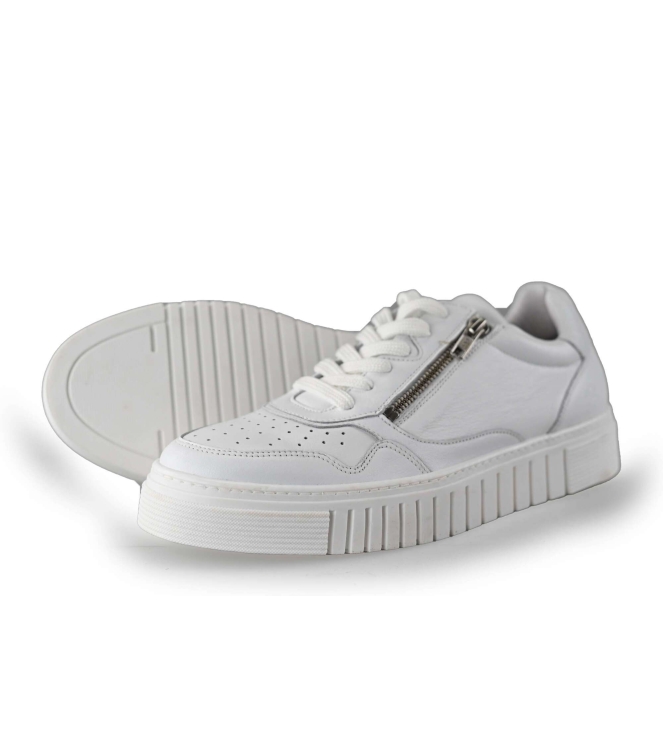 Aqa Sneakers