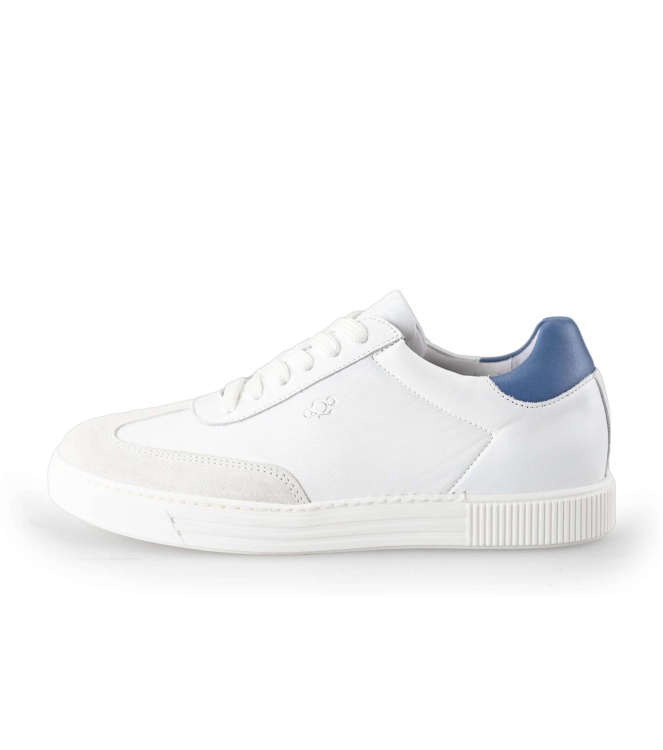 Aqa Sneakers