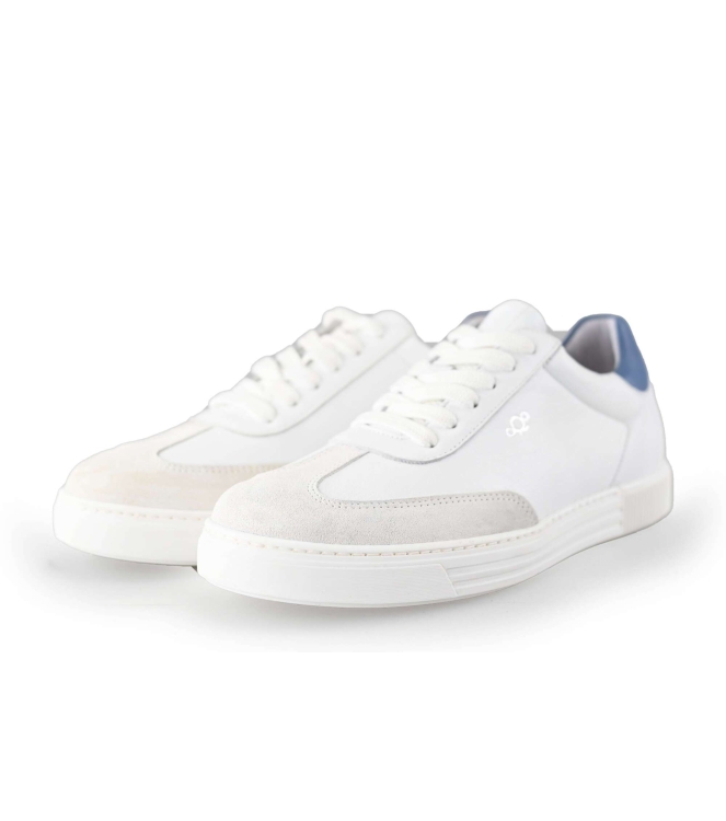 Aqa Sneakers