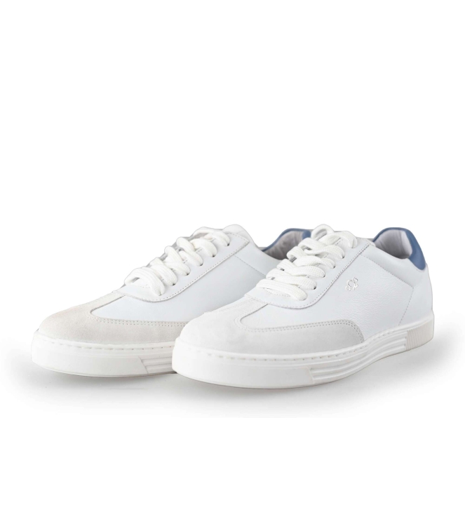 Aqa Sneakers