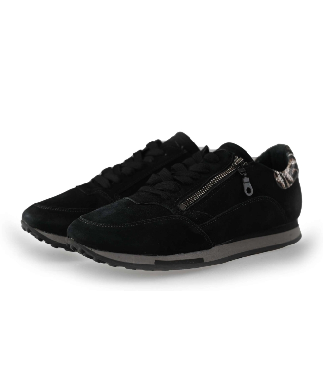 Aqa Sneakers