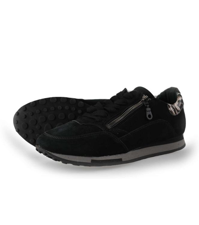 Aqa Sneakers