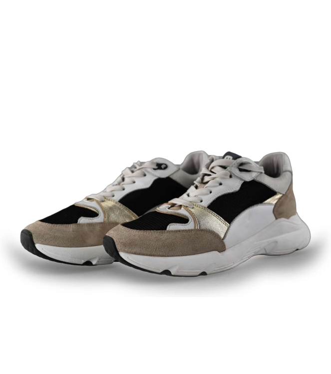 Maruti Sneakers
