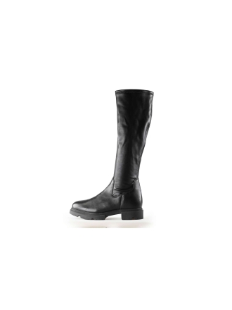  Omoda Laarzen 231131
 [MAAT] 39
 