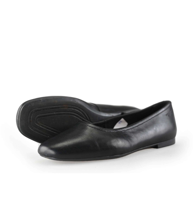 Vagabond Ballerina's