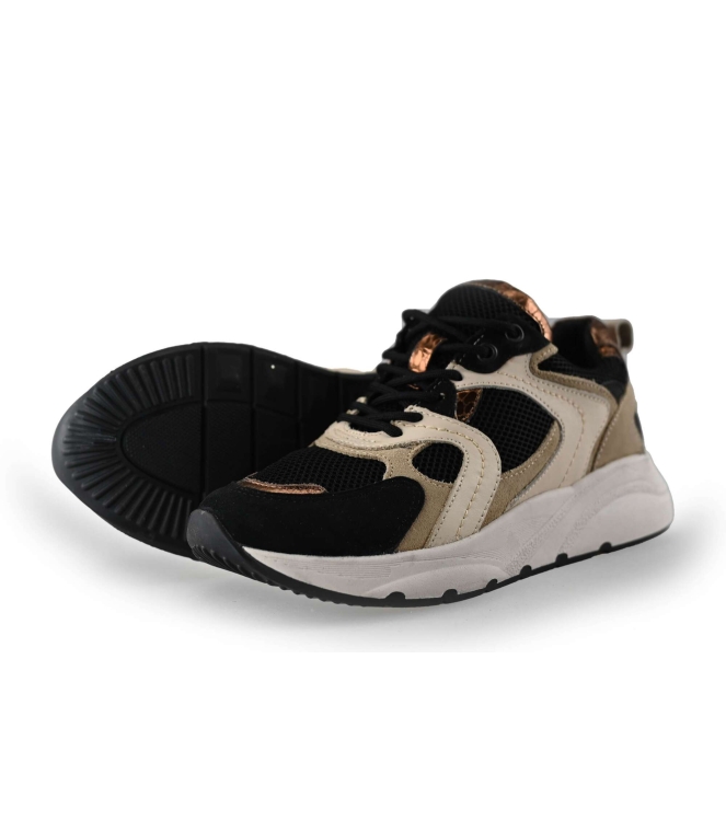 Omoda Sneakers
