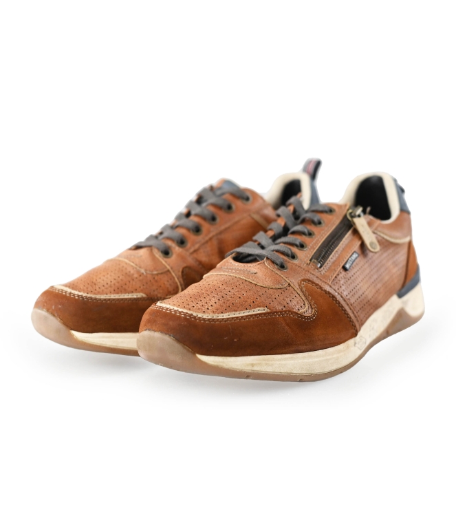 Mustang Sneakers