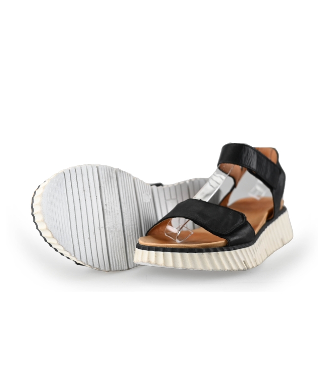 Aqa Sandalen