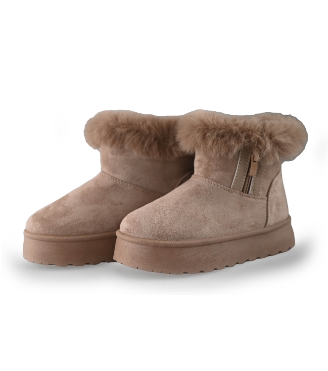 Zorina Boots