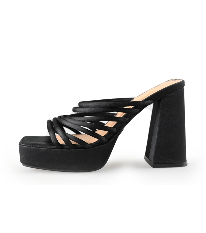 Sacha Pumps