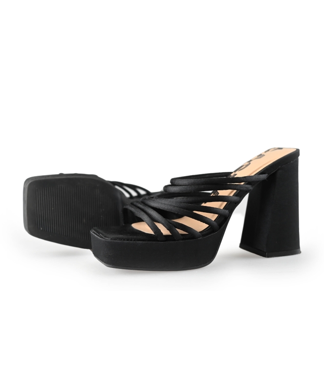 Sacha Pumps