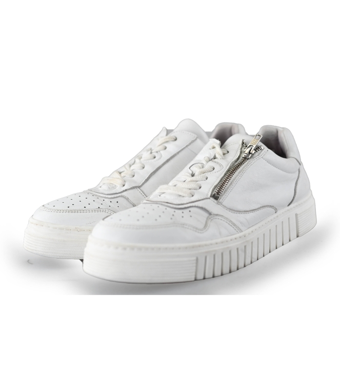 Aqa Sneakers