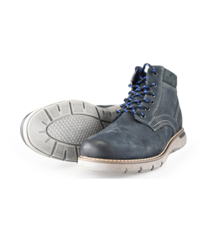 Outfielder Veterboots