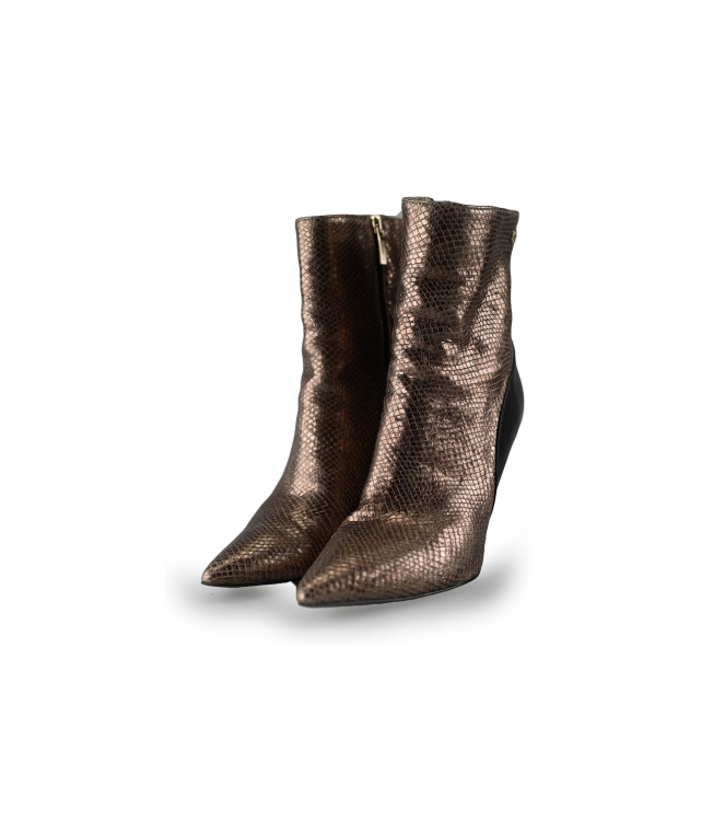 Notre-V Pumps